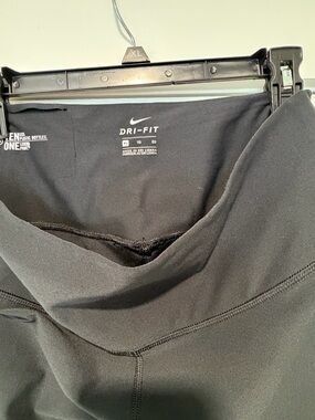 Nike Ten Less Black Dri-FIT High-Waist Leggings